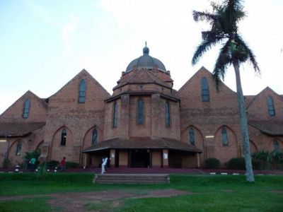 Kampala city tour>Jinja short holiday(3days)